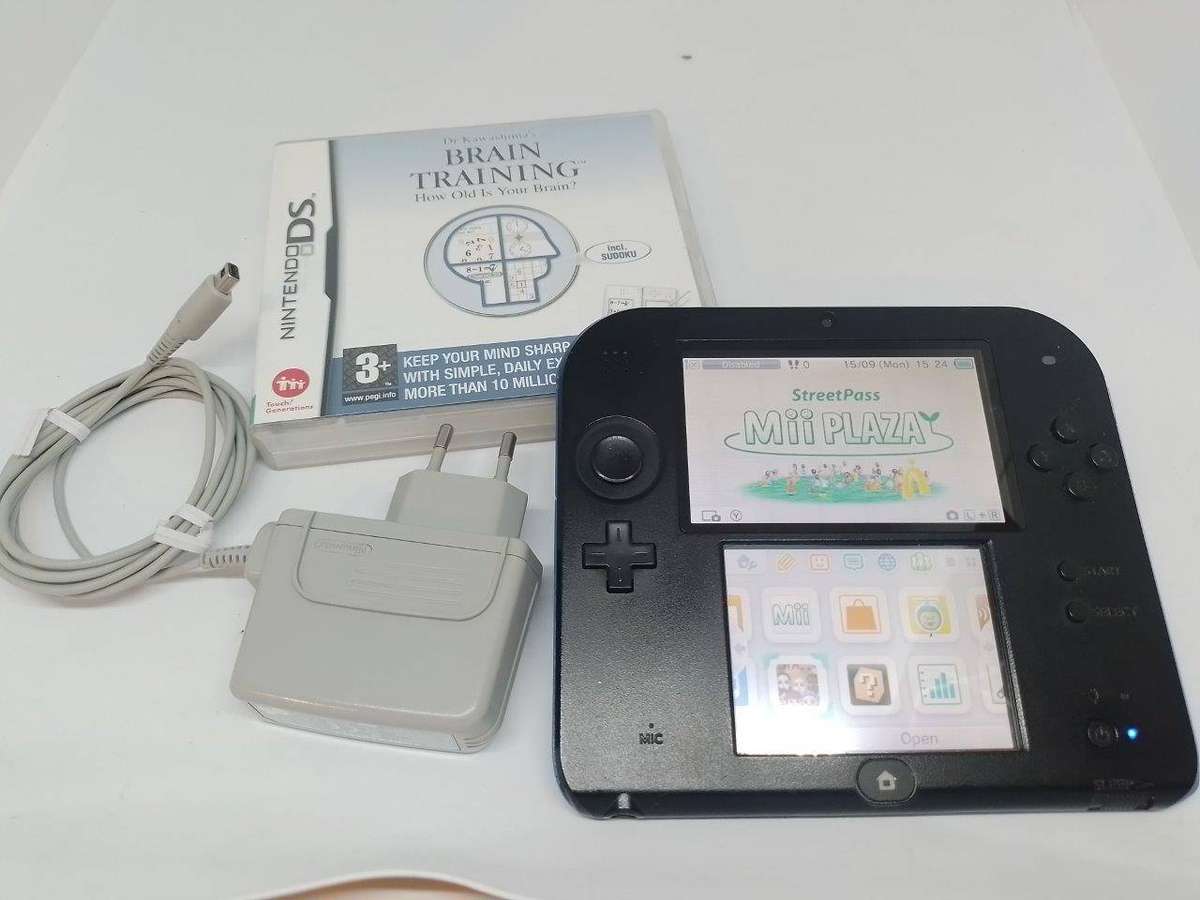 Nintendo 2DS Black and Blue, 4gb Memory card Original Charger, Generic stylus + Brain Training