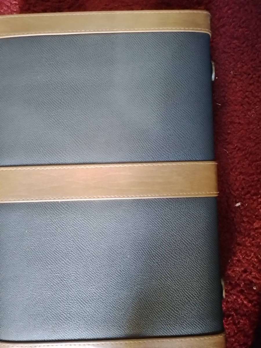 Backgammon In Leatherette Brief Case
