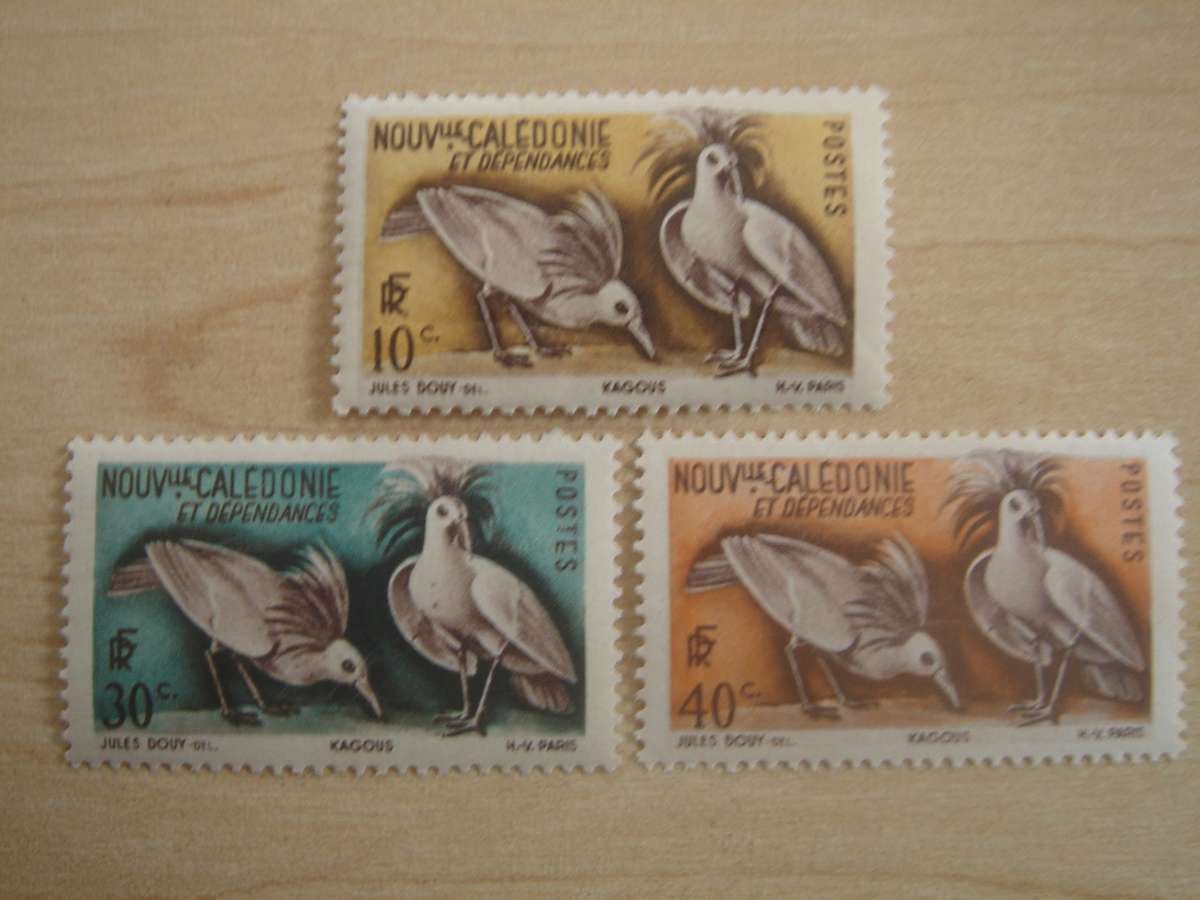 1948 New Caledonia - Kagu 10,30,40 c mint, hinged