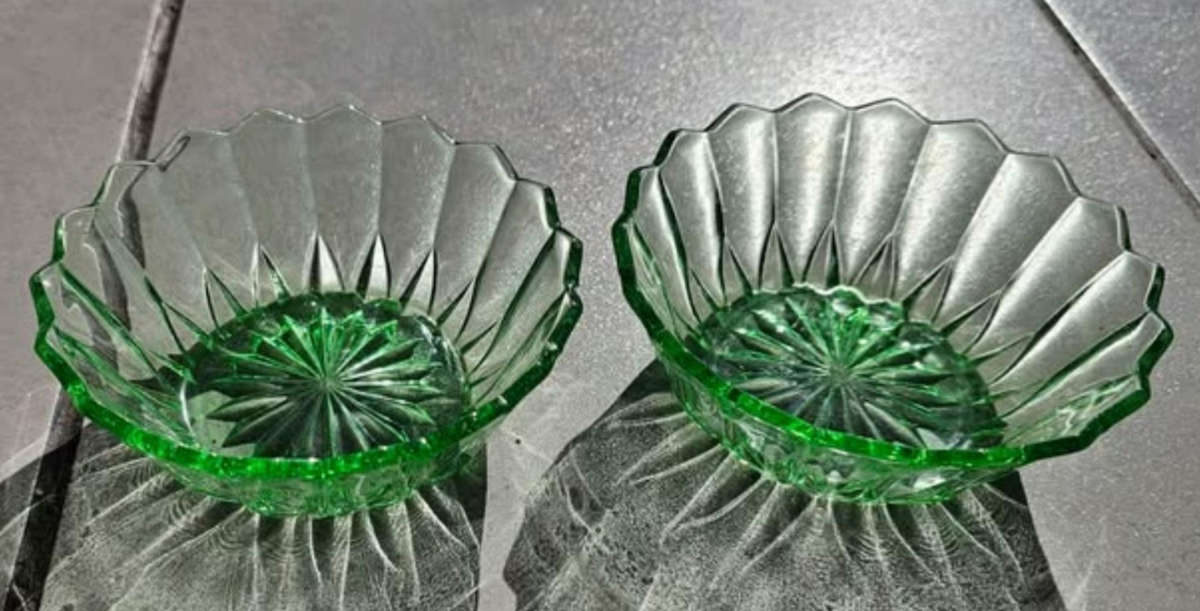 2 x Green Art Deco Serving Bowls