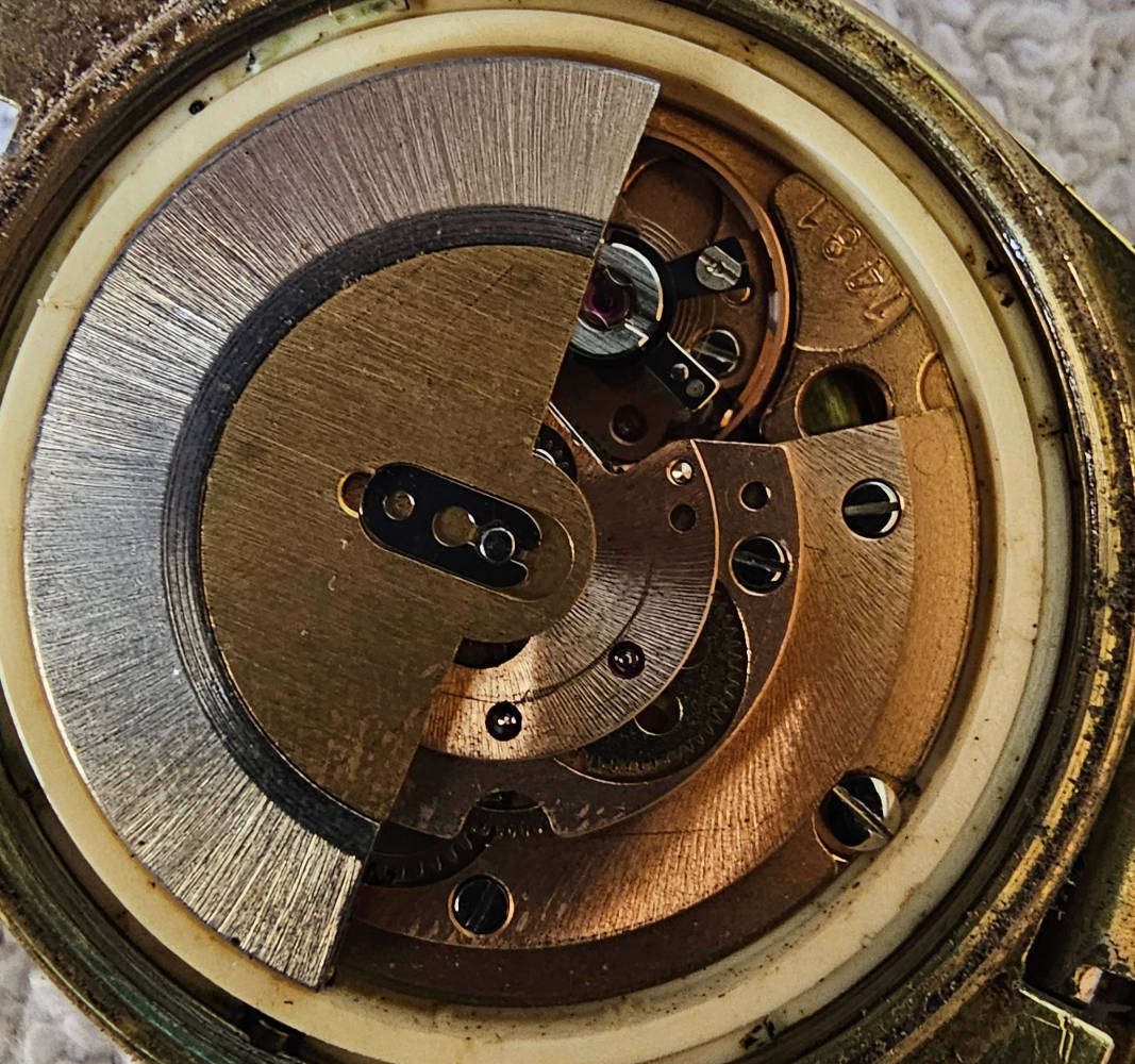 OMEGA GENEVE Men Gold Dial Auto calendar 1972 Cal. 1481 Ref. 166.099