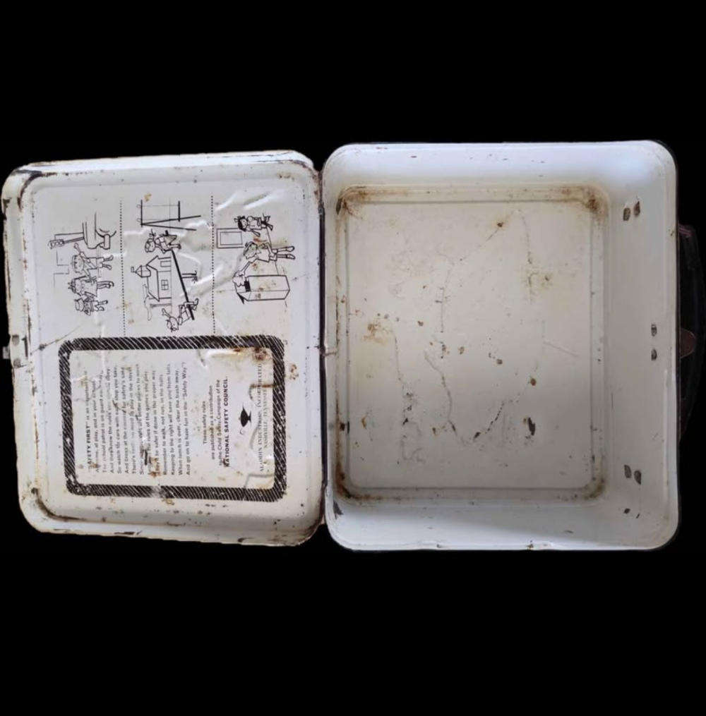 1966 James Bond 007 Metal Lunchbox by Aladdin Industries (Highly Collectable)