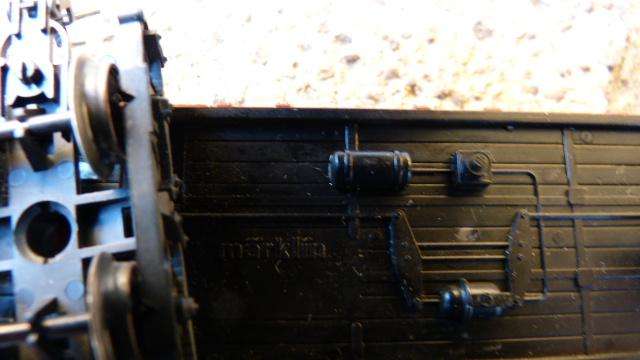 MARKLIN  HO  Wagon with turning wheels