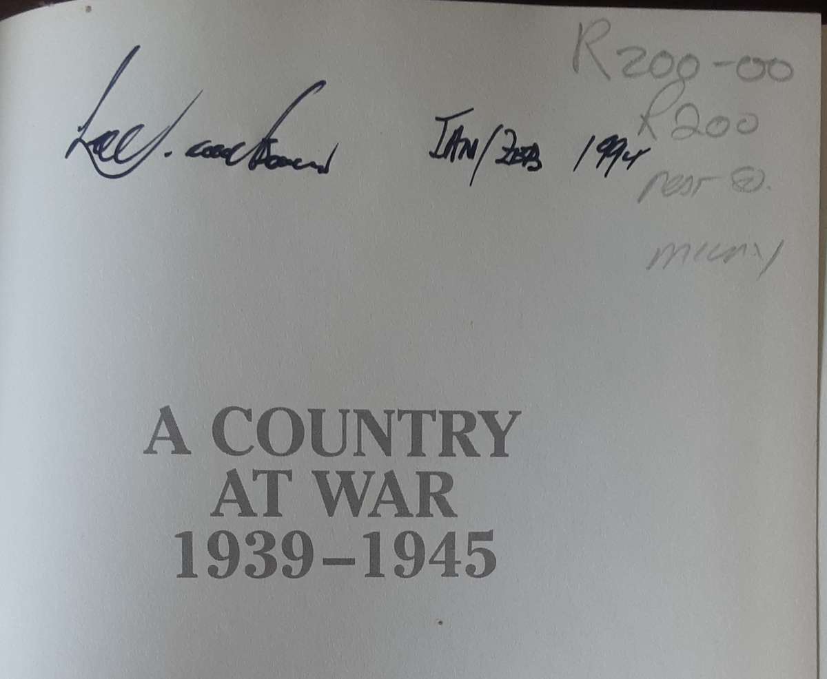 A Country at War 1939 1945 by Jennifer Crwys Williams