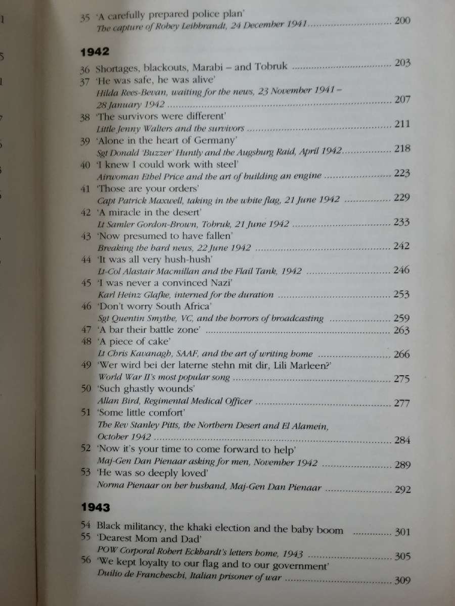 A Country at War 1939 1945 by Jennifer Crwys Williams