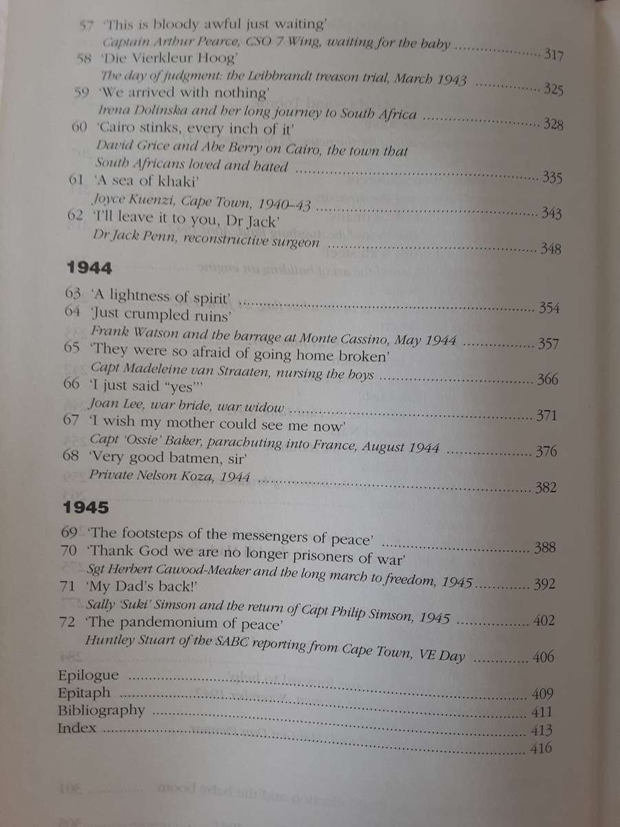 A Country at War 1939 1945 by Jennifer Crwys Williams