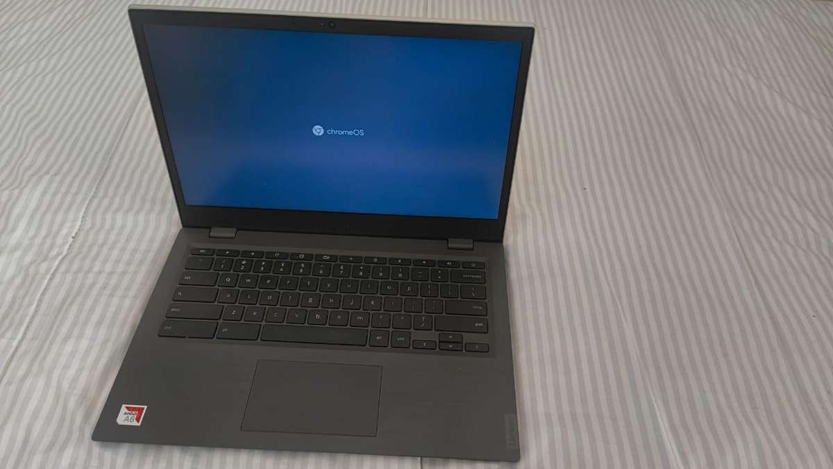 Lenovo Chromebook S345 Laptop, 14.0" FHD