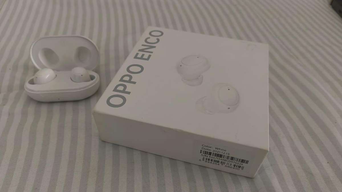 Oppo Enco Earbuds