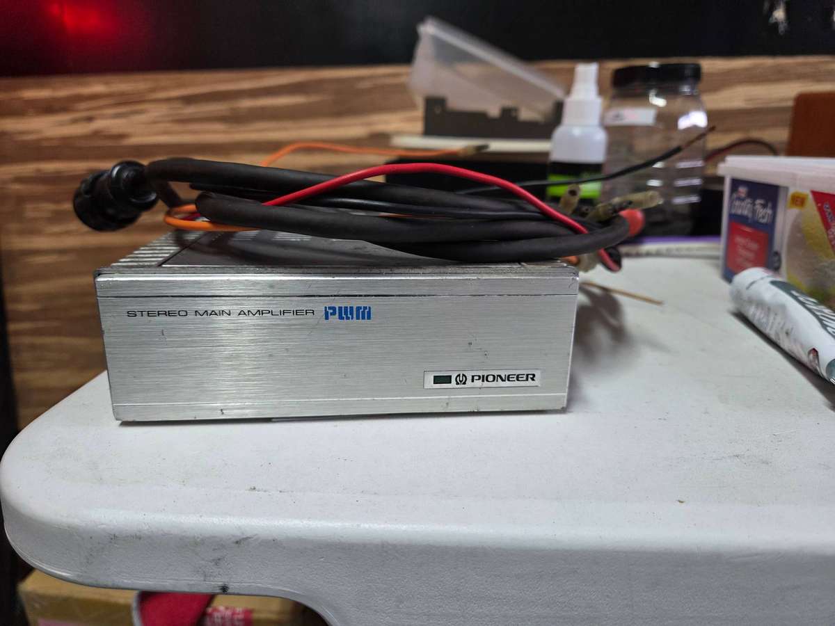 Pioneer Car Component Amplifier, GM-D8