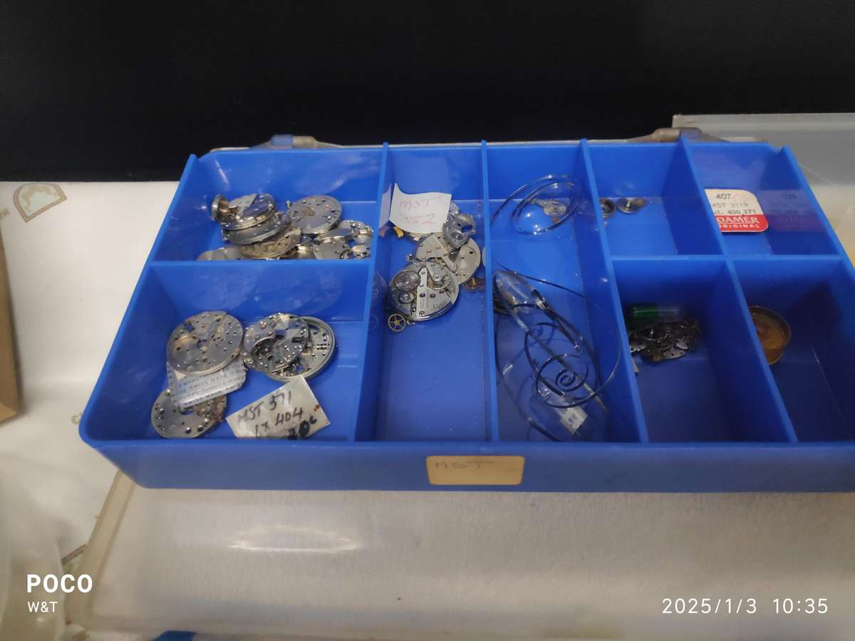 Mixed Lot of watch parts  Citizen/FHF/MST/Lorsa/Rectangular Cases/Quartz/ORIS