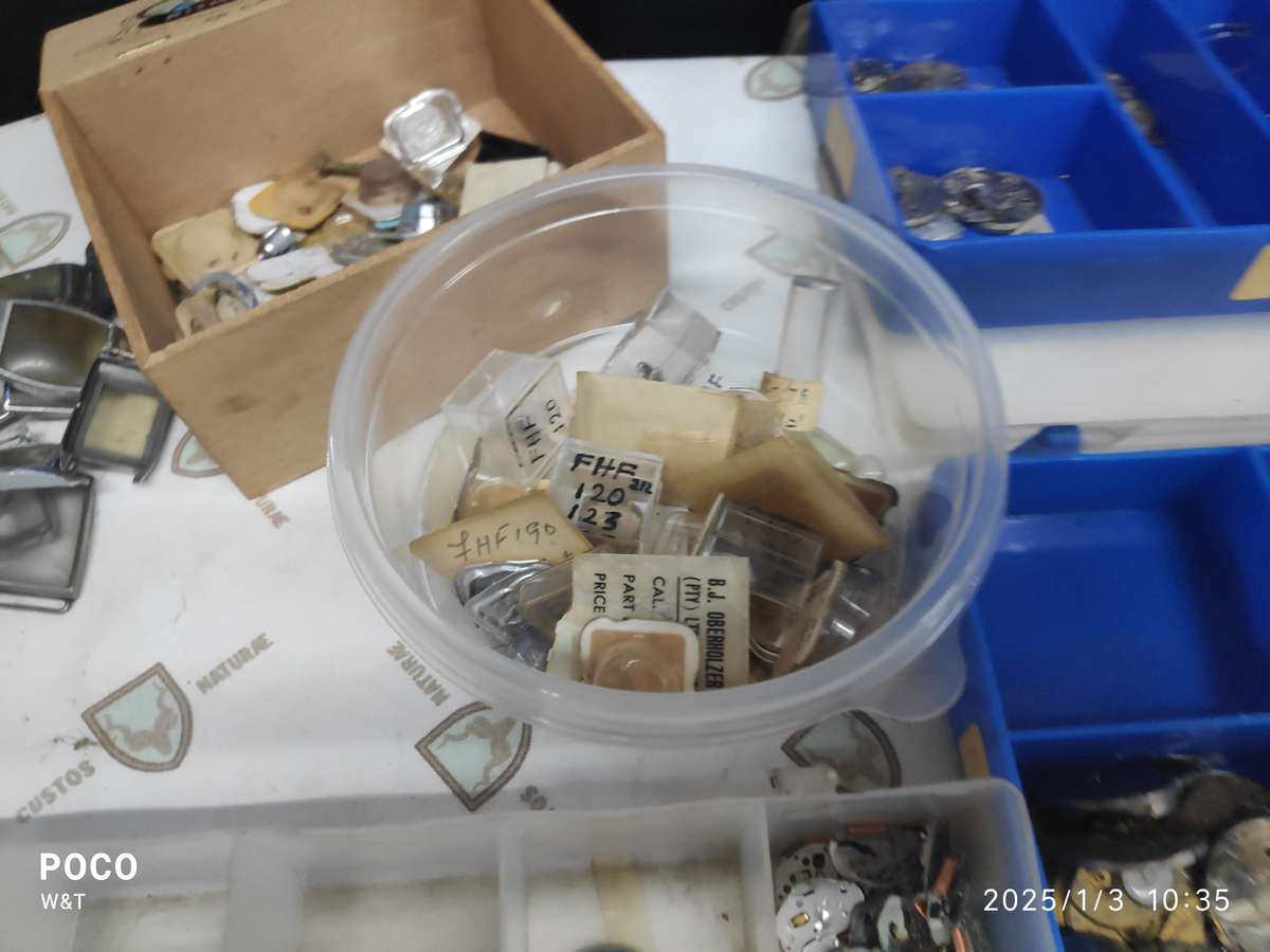 Mixed Lot of watch parts  Citizen/FHF/MST/Lorsa/Rectangular Cases/Quartz/ORIS