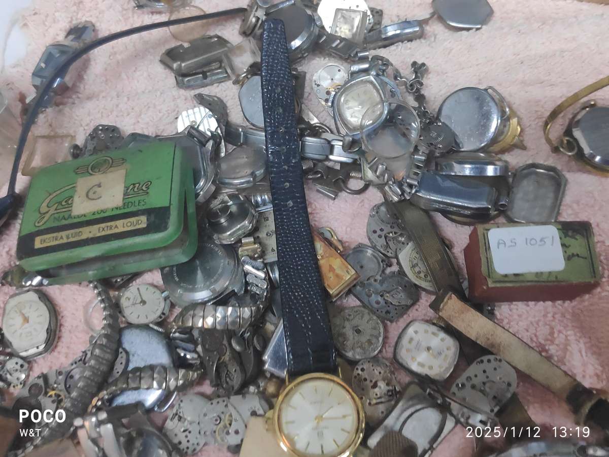 Ladies Mixed lot of watches for spares or repair