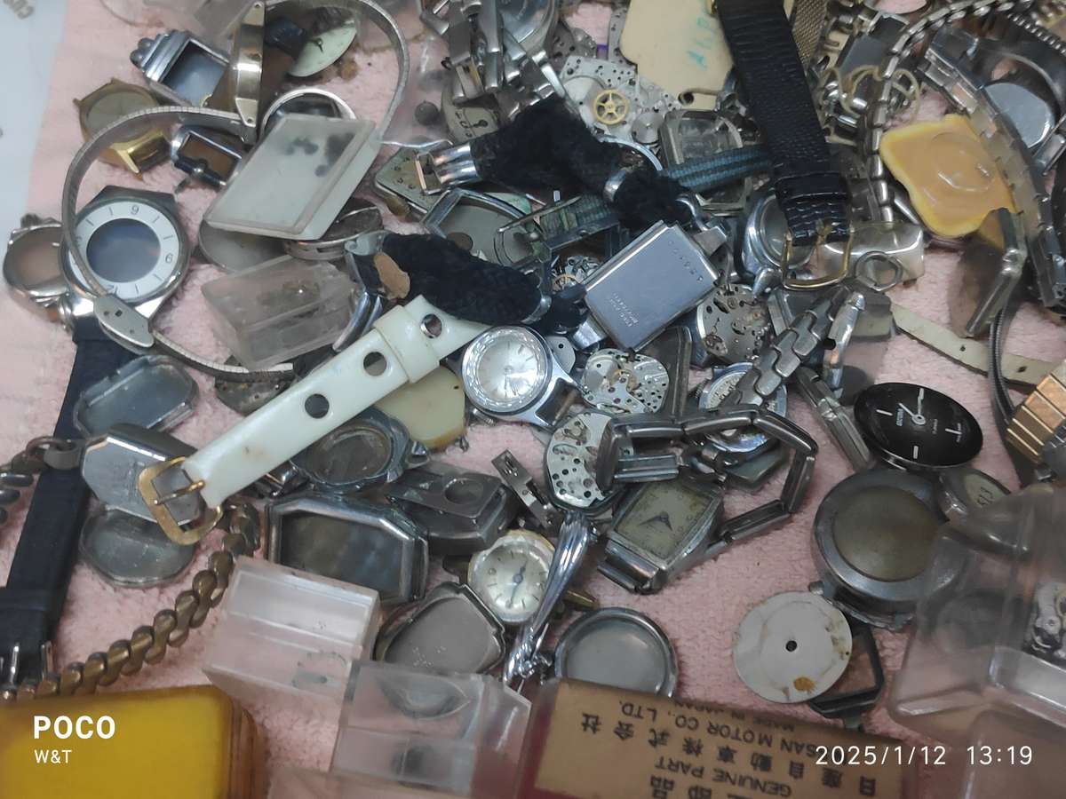 Ladies Mixed lot of watches for spares or repair