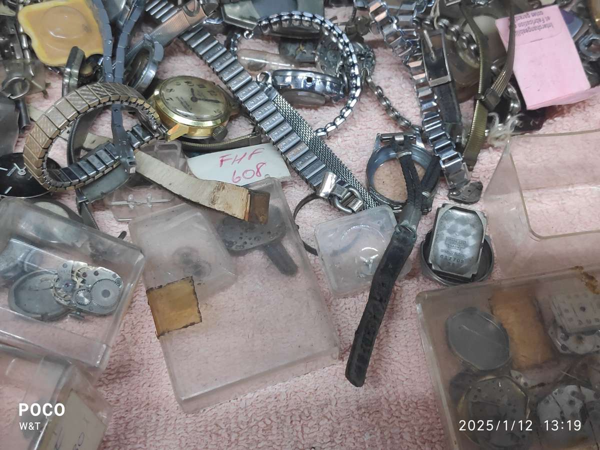 Ladies Mixed lot of watches for spares or repair