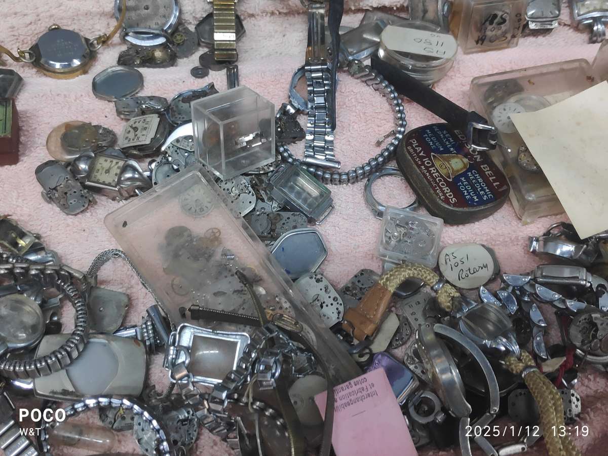Ladies Mixed lot of watches for spares or repair
