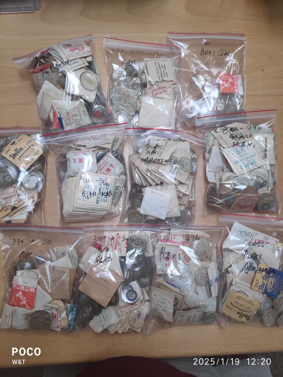 Bargain lot of  Gents Watch PlexiGlass