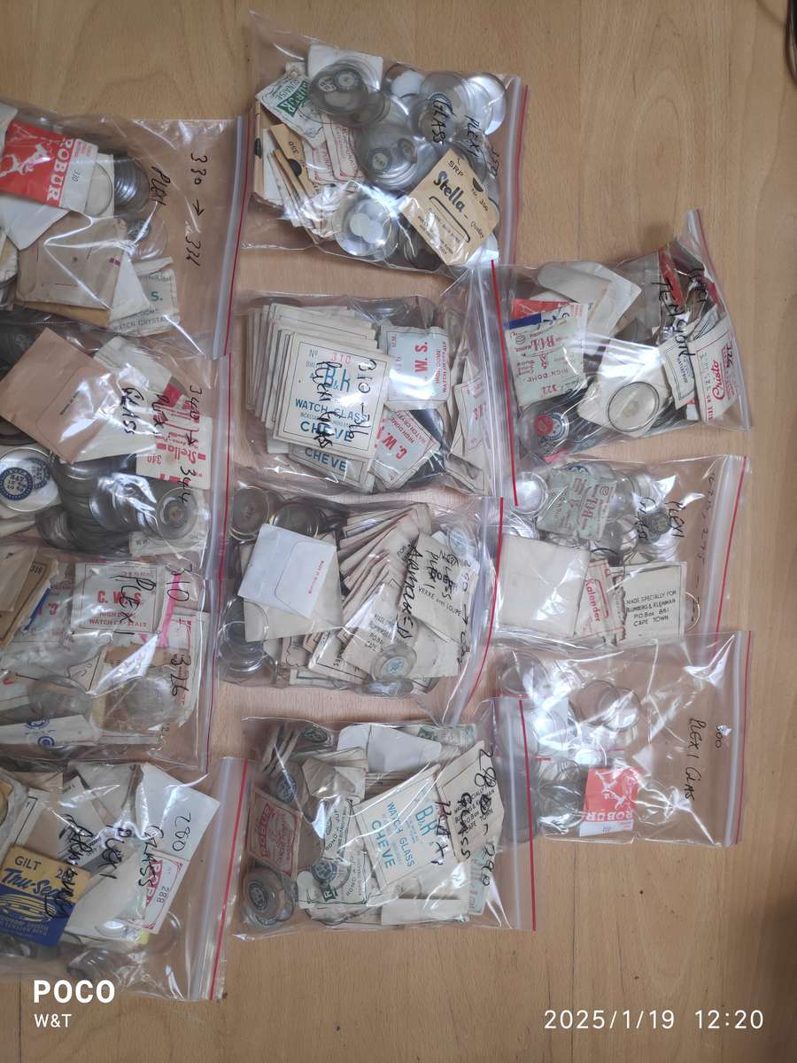 Bargain lot of  Gents Watch PlexiGlass