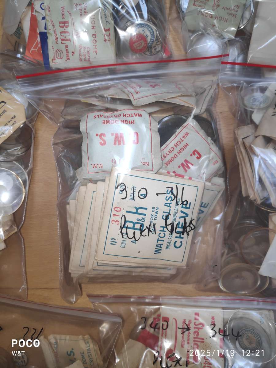 Bargain lot of  Gents Watch PlexiGlass