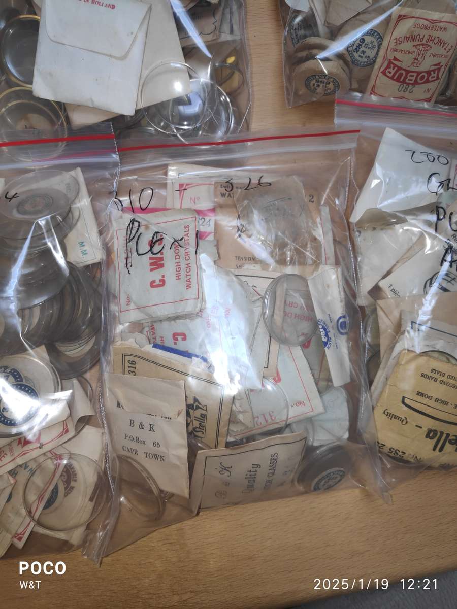 Bargain lot of  Gents Watch PlexiGlass