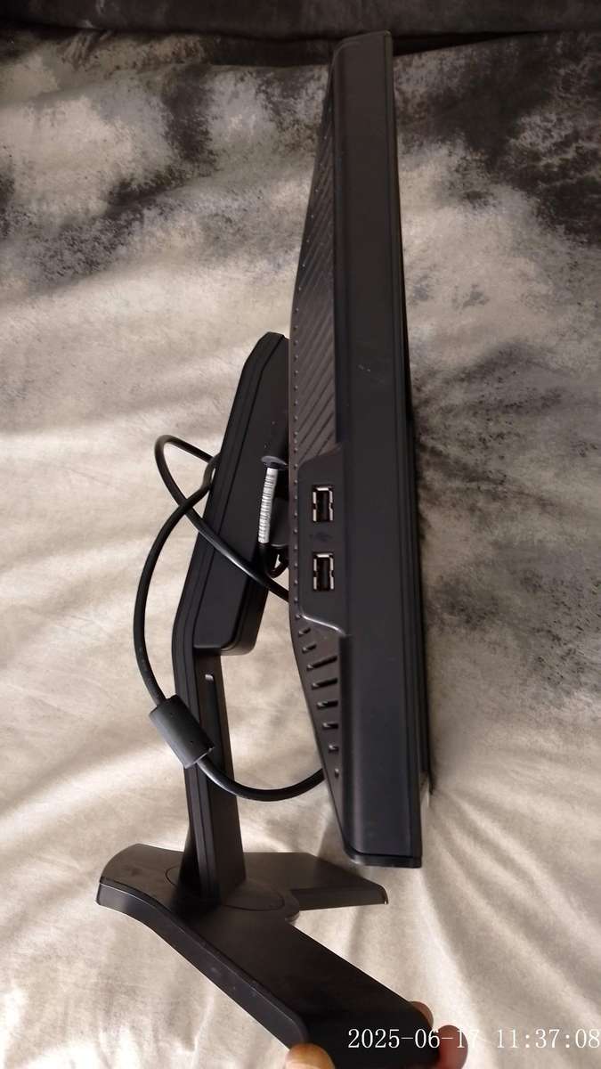 Dell Monitor, Model P190SB, 19 Inch, VGA and DVI