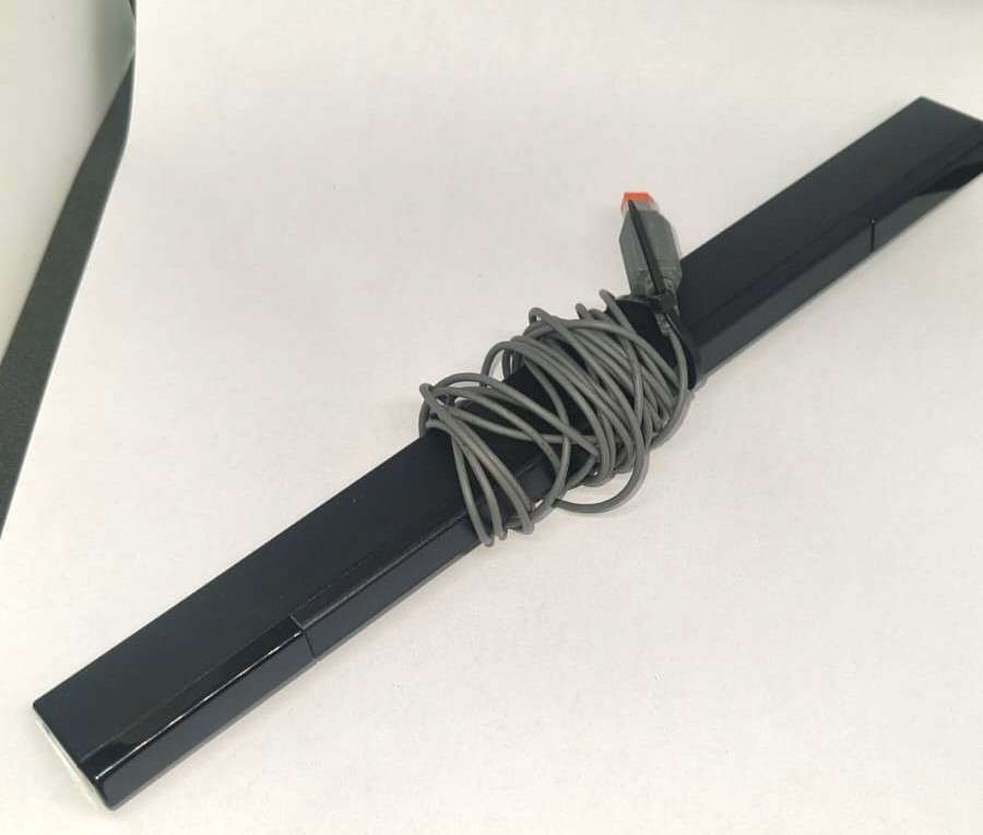 WII MINI BUNDLE IN "LIKE NEW" CONDITION