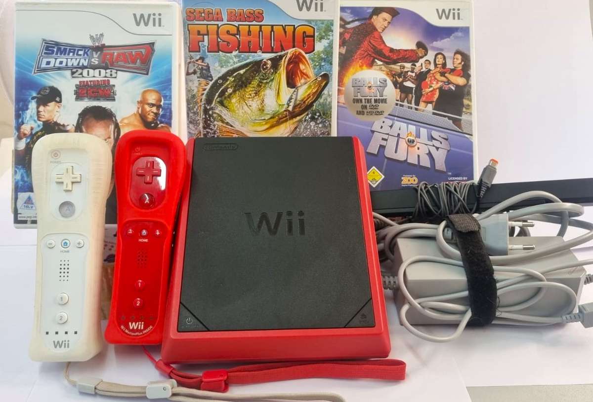 WII MINI BUNDLE IN "LIKE NEW" CONDITION