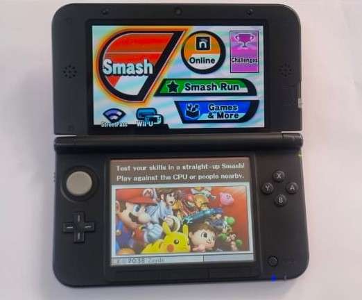 Amazing Condition Nintendo 3DS XL Bundle