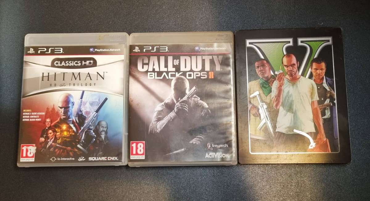 Amazing Rare Limited Edition Silver PS3 Bundle