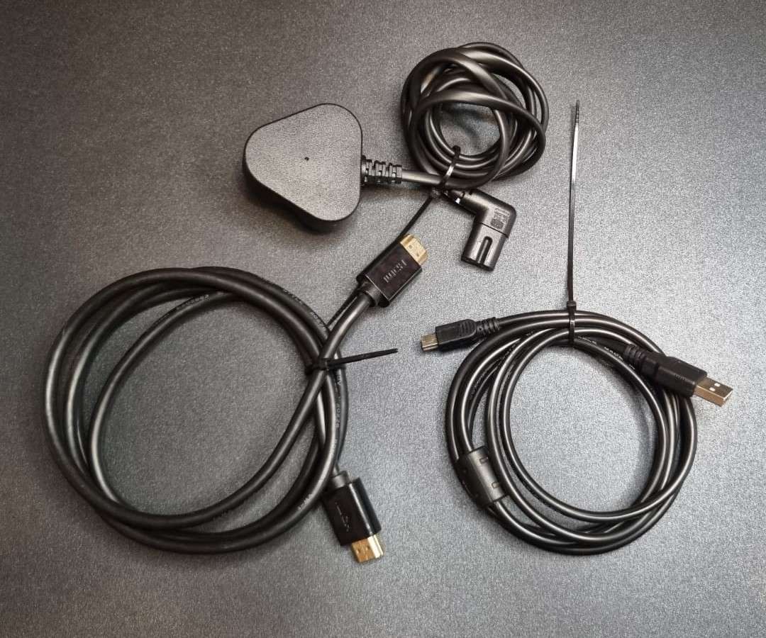 Amazing Rare Limited Edition Silver PS3 Bundle