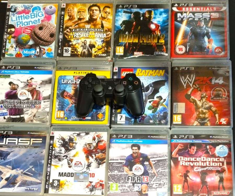 12 PS3 GAMES AND ORIGINAL SONY PS3 CONTROLLER BUNDLE