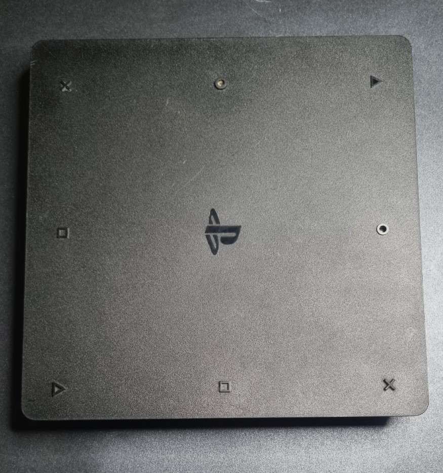 PS4 Slim Console