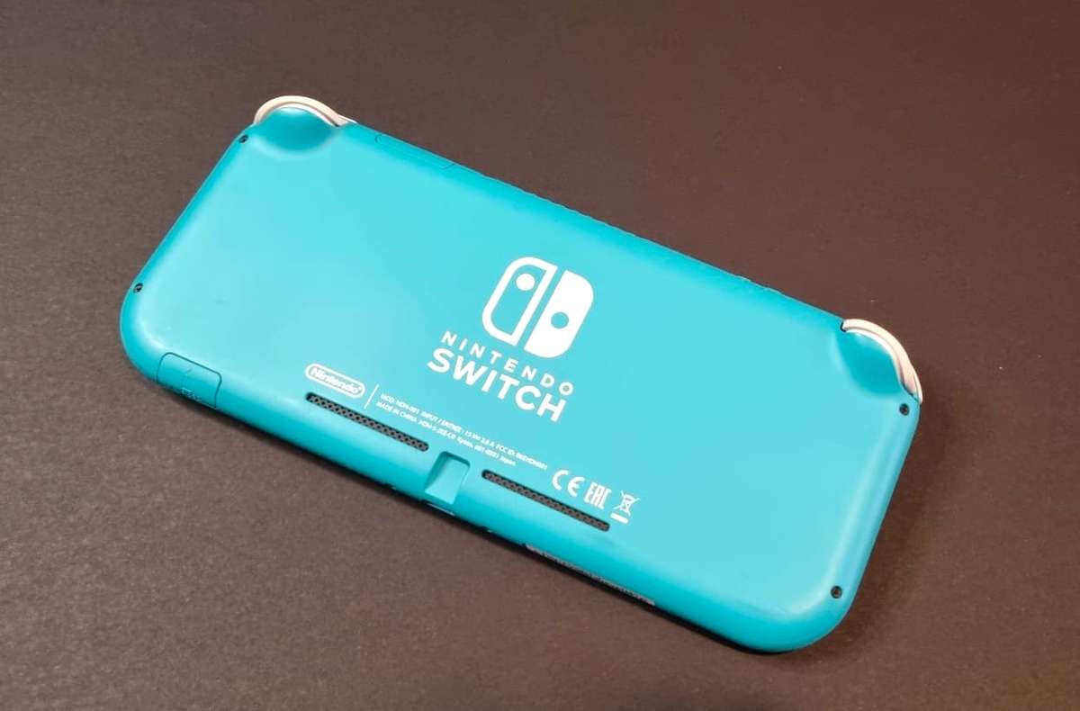 GREAT CONDITION NINTENDO SWITCH LITE BUNDLE