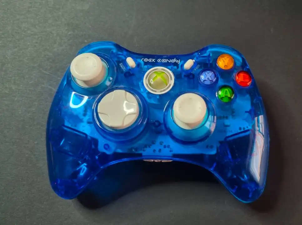 Great Condition XBOX 360S (Kindly read description below)