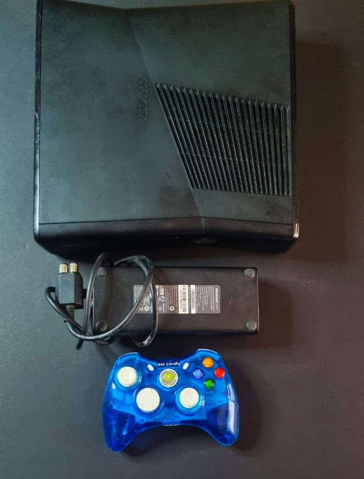 Incredible Condition XBOX 360S