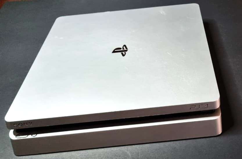 Rare Limited Edition Silver Playstation 4 Slim Bundle