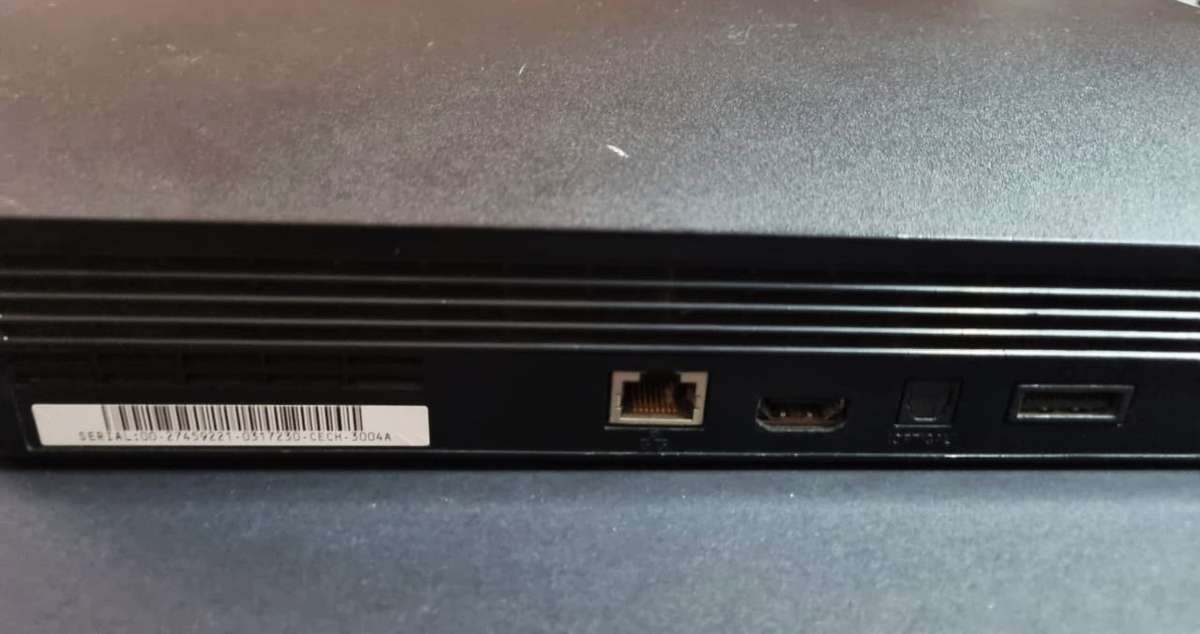 Great Condition Playstation 3 Bundle