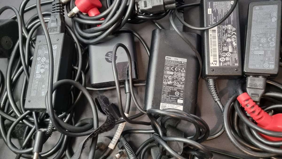 Huge lot of original HP Laptop chargers