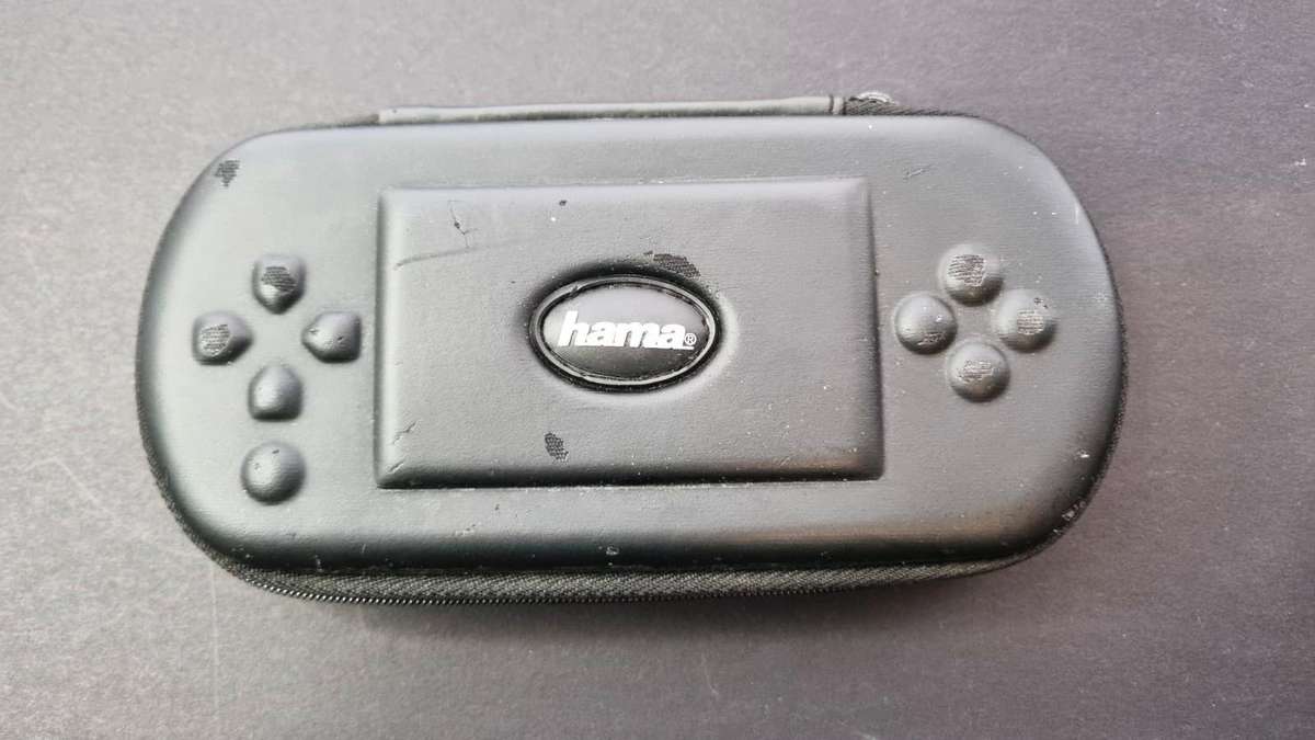 Great Condition Sony PSP Street Bundle