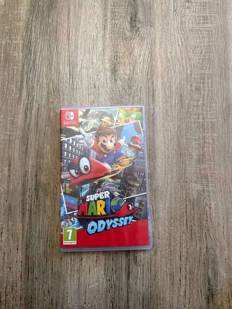 Super Mario Odyssey (Nintendo Switch)  CIB  Excellent Condition