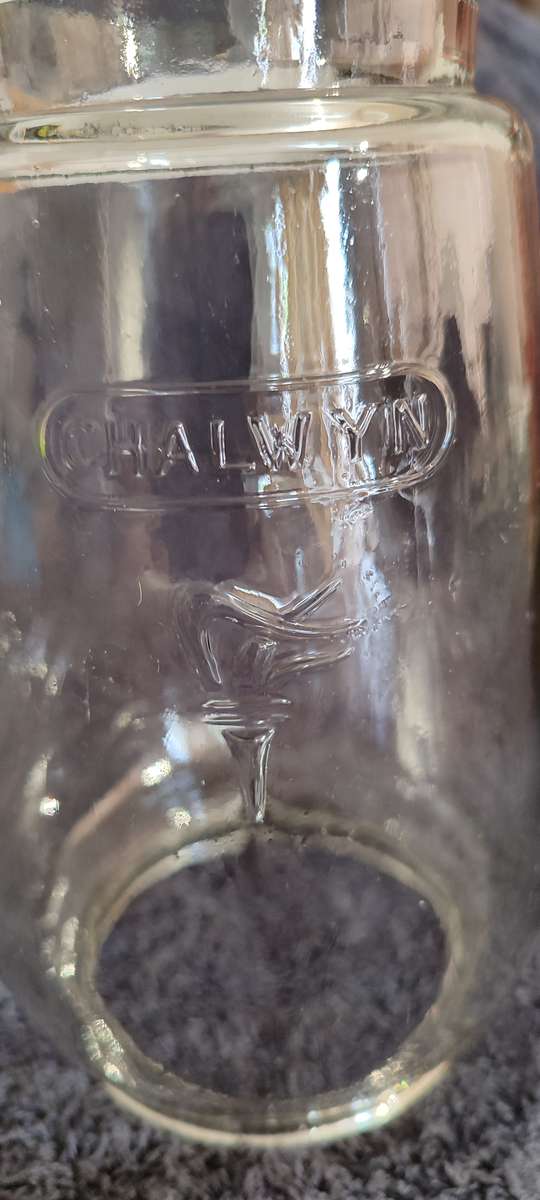 VINTAGE CHALWYN LANTERN GLOBE