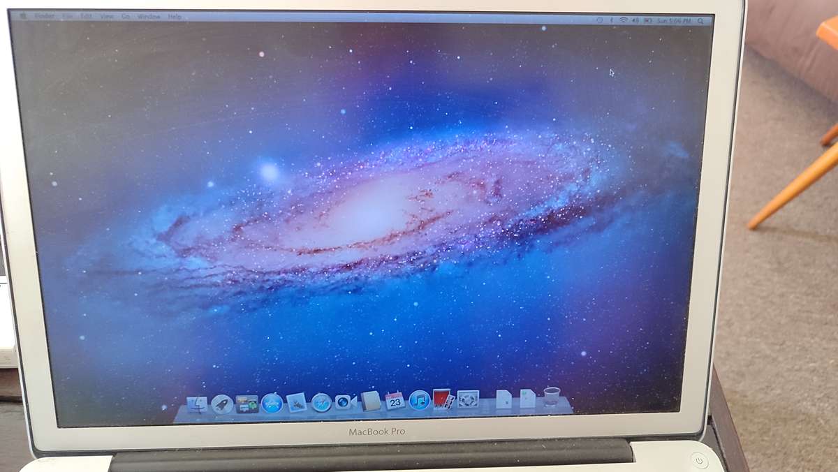 MACBOOK PRO