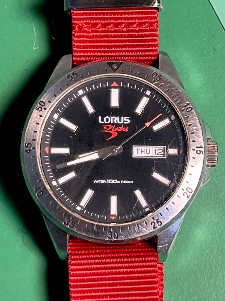 LORUS 42mm quartz Watch