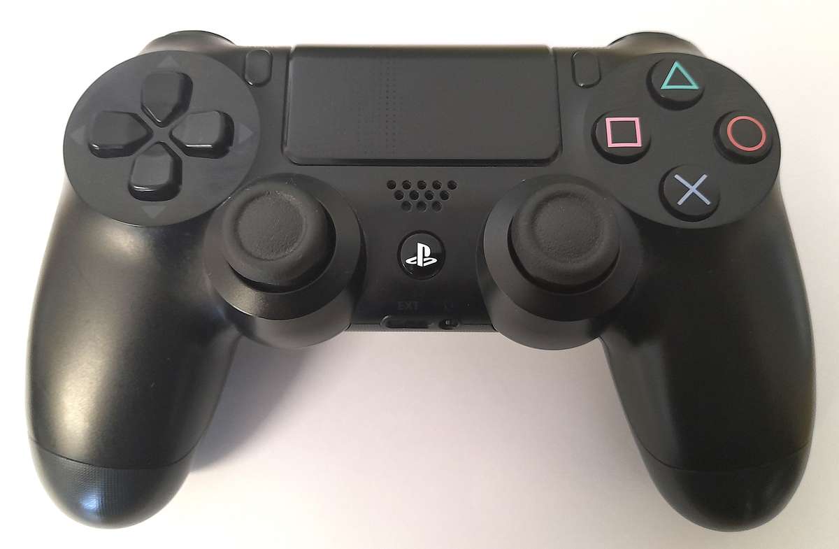 PS4 Controller