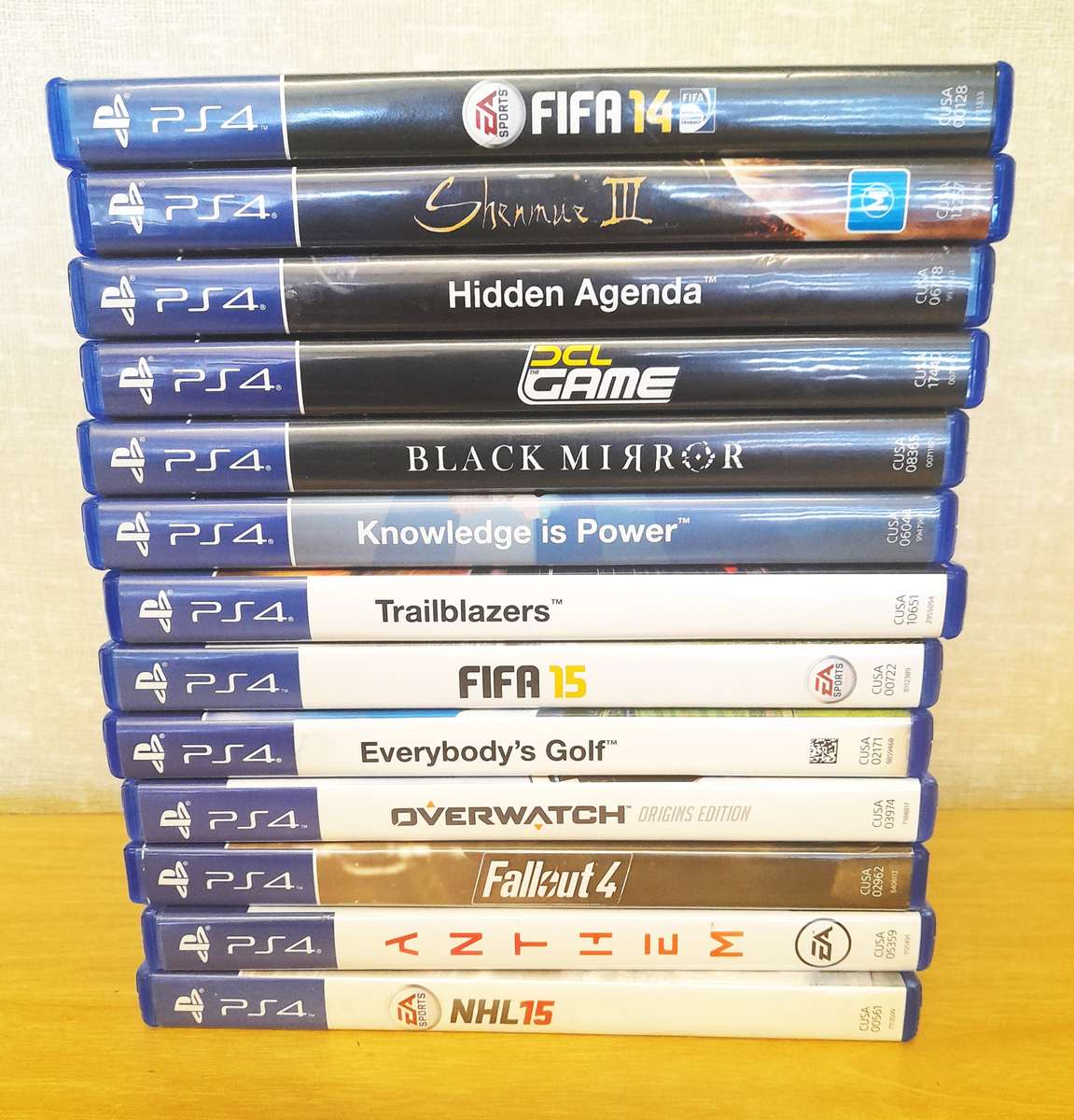 PS4 Game  Bundle