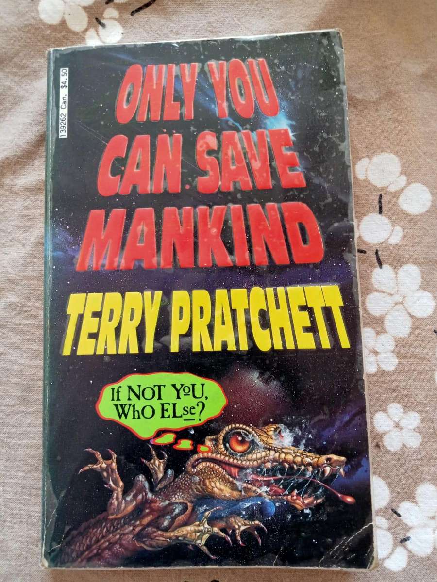 Only You Can Save Mankind | Terry Pratchett (Paperback)