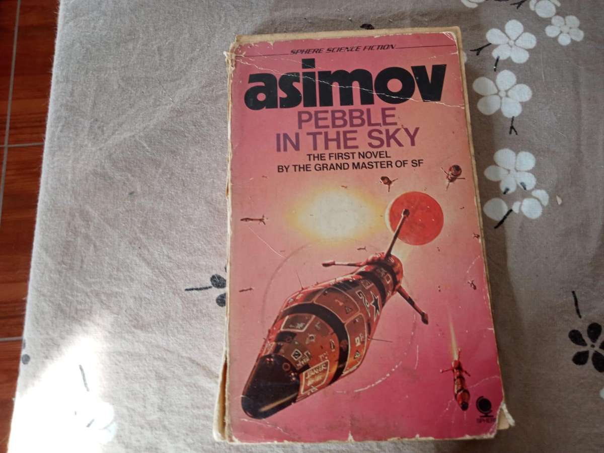 Pebble in The Sky | Isaac Asimov (Paperback)