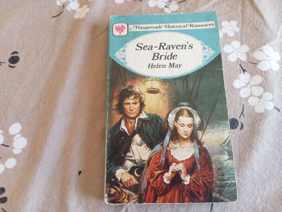 Sea Raven's Bride | Helen May (Softcover)