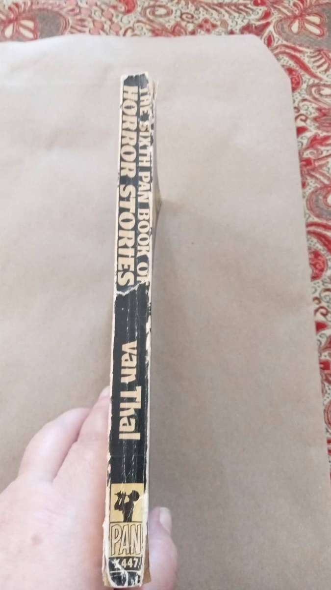 The Sixth Pan Book of Horror Stories (1965 First Edition)
