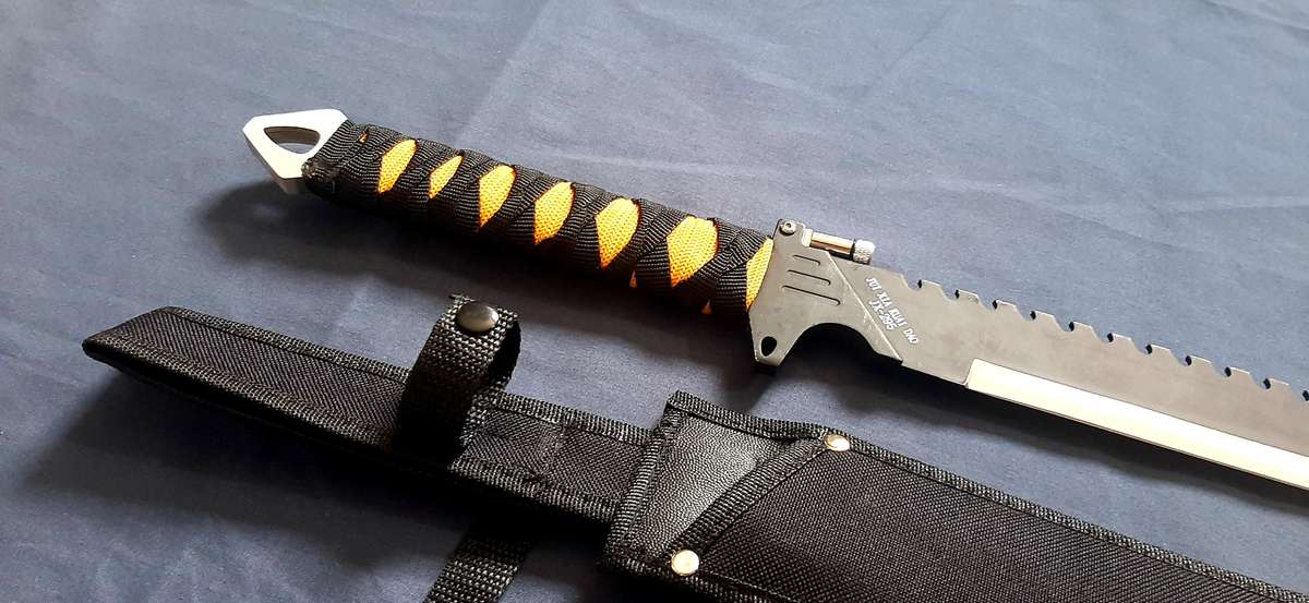 LARGE 70CM SURVIVAL DAGGER / SWORD