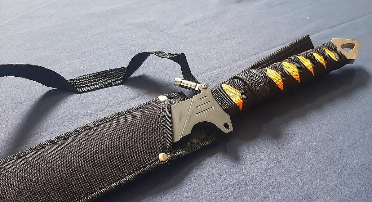 LARGE 70CM SURVIVAL DAGGER / SWORD